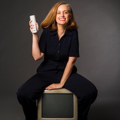 apales's profile picture. Funambulista de peus petits. A vegades veig sèries i escric sobre elles a @DiariARA. També passejo per @elmonarac1 i faig un podcast, Nova York és l’excusa