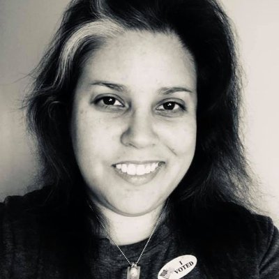 Romance Reader 📚, Disney lover ❤️, Baker 🍪, Red Wings fan 🐙, pup mom 🐕🐾, Movie & TV follower - https://t.co/Vg3a8MHB6Q