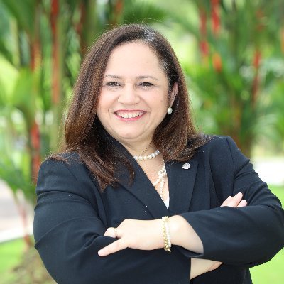 Jeane A. Zuniga -Especialista en Asuntos Comerciales, Diplomacia