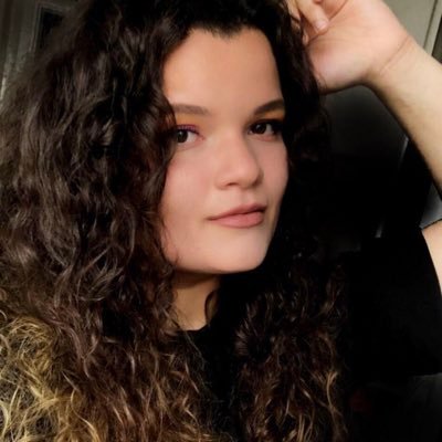 gizemmgursoy's profile picture. violin player