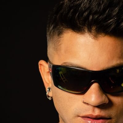 TheGlitchFreak's profile picture. ✡ 1111 🕉 DJ👁PRODUCER🎧 RAVER 😈 TECH AFRO HOUSE🔥SHIVA ✴ WEED 🍁 BICICLETAS HOFMANN LES DESEA UN FELIZ VIAJE 👽