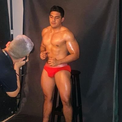 Andres_Brownie's profile picture. Soy de la vida, soy calor, el cielo es mi limite!!

Visita mi página 💙