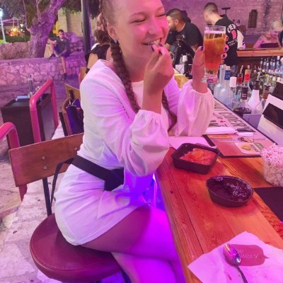 KarinOl50311737's profile picture. 