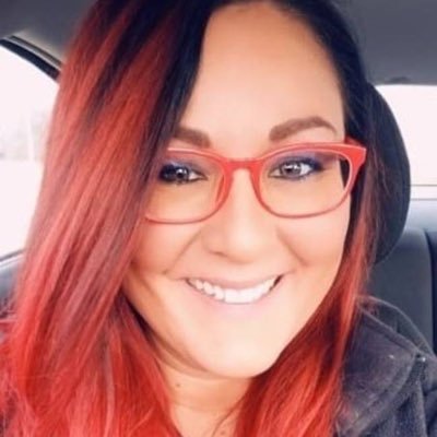 Just a regular gal new to Twitter! Love the Warriors. Jesus is King👑