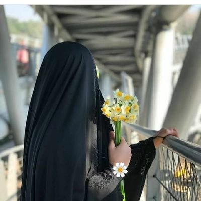 برای خود زندگی کنیم نه برای نمایش دادن آن به دیگران
Live for ourselves not for showing that to others