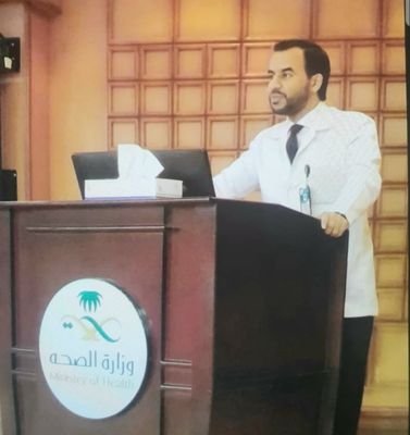 طبيب متخصص في الأمراض الباطنية ..
عضو الجمعية السعودية للطب الباطني ..