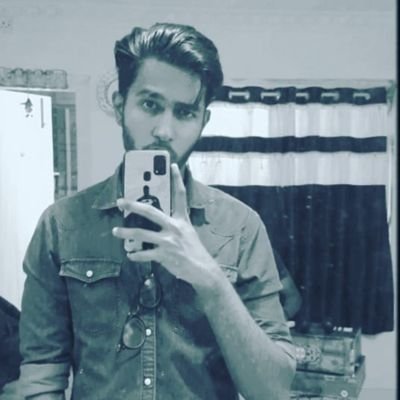 Riishuuu's profile picture. Don't be afraid  to shine, the sun  doesn't give a fuck if it blinds you 💥