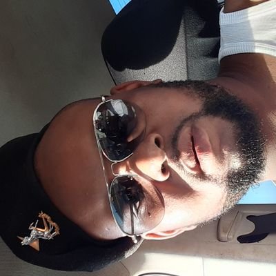 Vuyolwethudoyi's profile picture. I'm the most amazing marvellous man on earth 😊.