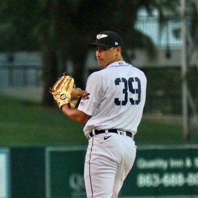 TheChrisMauloni's profile picture. free agent RHP professional baseball thrower 🇨🇴🇮🇹