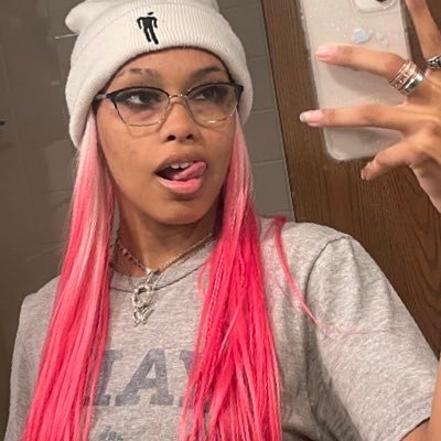 LGHTSKINJAEHYUN's profile picture. she!they 18 | cindys stay at home twt wife