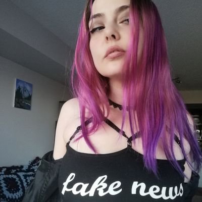 Hannah VeriKani on fb. conservative/libertarian/conspiracist. ✌🏻👽
Oh and I do nudes 🤷🏼‍♀️ link👇🏻 https://t.co/dTKkaSdbs9