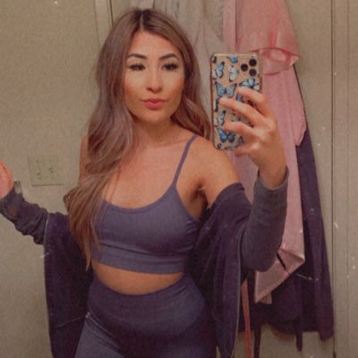 Jasmineee_E's profile picture. 