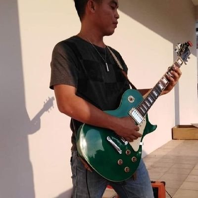 Hey.. I'M NIQ..
#Guitarist
#Married
#Father of two amazing kid