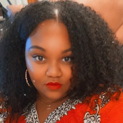 iNIKKiReBeL's profile picture. ...master your energy ✨ ig: inikkirebell