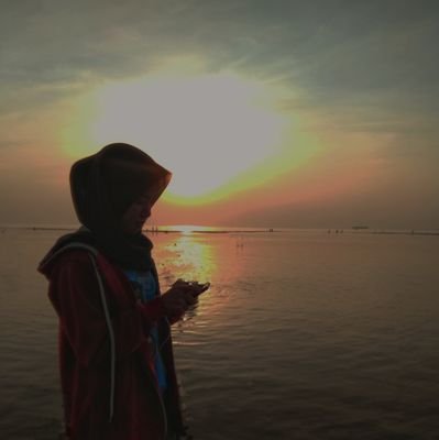 Lisarahayu31's profile picture. 