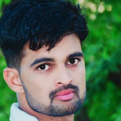 Bhawani51191981's profile picture. #अपना गुस्सा ज़ेब में रखकर चलिए ,,
_______#साहब______
दिक्कत हो जाएगी अगर हम बुरा मान गए तो !!

        #शेखावत_बरड़वा