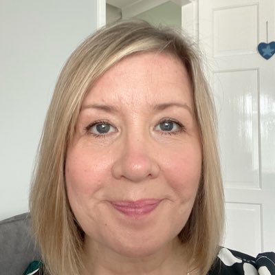 Is a mum. Loves a Jonathan. Has pets. Needs sunshine.