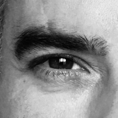 Moi_c_J's profile picture. Le monde est peuplé d'imbéciles qui se battent contre des demeurés