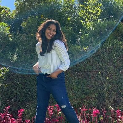 Priyarathin3699's profile picture. rarely here!