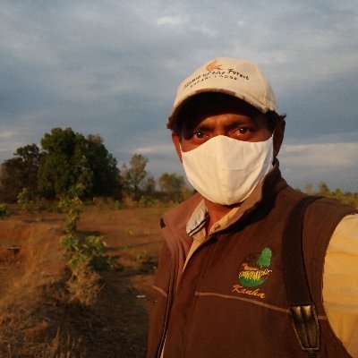 Am a naturalist, presently working at Kanha National Park.