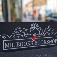 Mr Books Bookshop(@MrBooks_Ton) 's Twitter Profile Photo