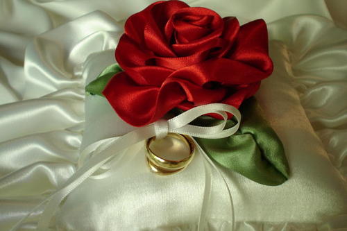 RosaLorenBridal's profile picture. Paulette Loren - Creative Director, Bouquet By Rosa Loren & sister store, The Tartan Shop by Rosa Loren