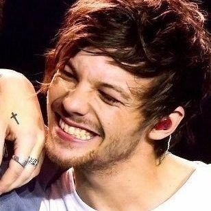 I love the soul of Louis 😍 siganme para que mis votos cuenten