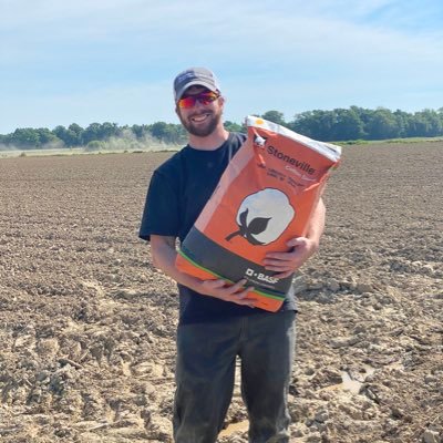 Research Specialist and Masters Student under Dr. Fred Below  and the Crop Physiology Lab @ the U of I. 170ac Corn/Soy farmer.