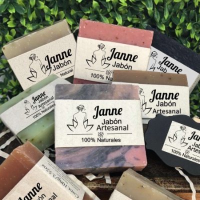 Somos una empresa decidida a crear productos artesanal para el cuidado personal, con la intención de transmitir los beneficios de la naturaleza.