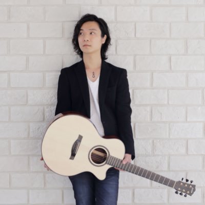 アコースティックギタリスト。youtube動画 https://t.co/GhwVi1hyAV JASRAC:9026236001Y45040 Instagram:https://t.co/HJiHXTUsYP