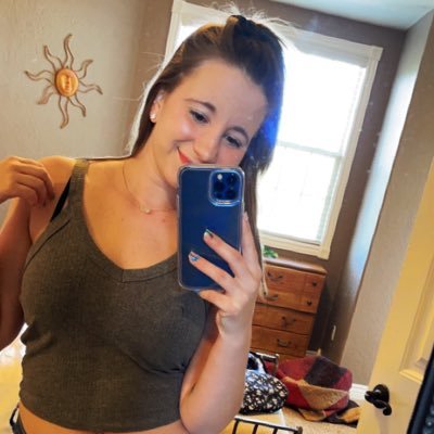 laurbearr2's profile picture. Triston’s babygirl 11/11/19 😘