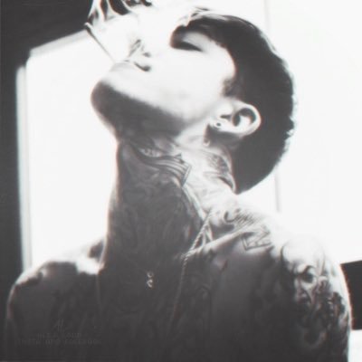 johniraqqqq's profile picture. 