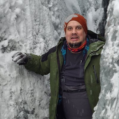 engyak907's profile picture. Ask me about network automation!