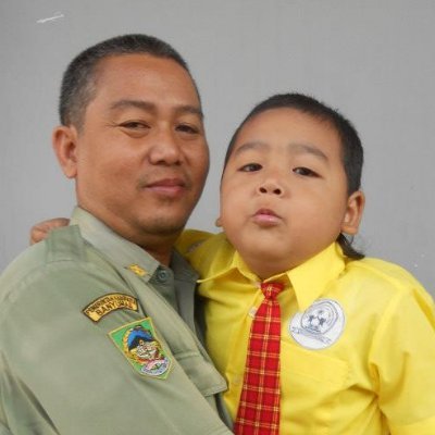 SuyadiKutasari1's profile picture. Sederhana