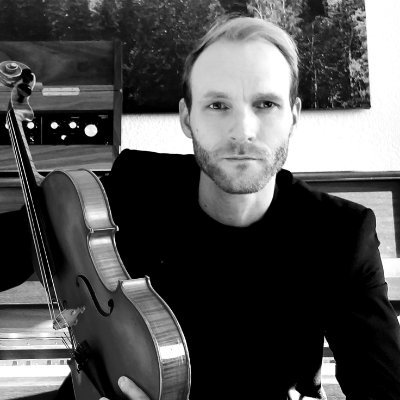 Violist & Composer from Germany. #post #classicalmusic #ambient #contemporary #viola