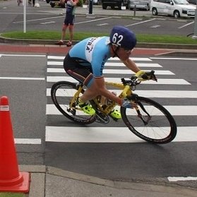 自転車、ガンプラ、古本漫画、酒が好きな二児の父です。広島出身、愛知在住のカープファン。基礎資格介護福祉士の介護支援専門員（ケアマネ）。Twitterはガンプラ他キャラクターモデル作成メインです。元JBCF実業団E2ライダー。ウィダー鈴鹿8耐総合優勝メンバー。魔除けのために「天安門事件」「8964」と記載しておきます。