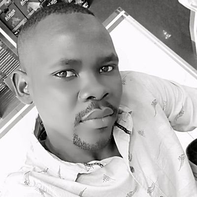 Anas31917278's profile picture. ومضيت على العهد الموشح بالهتافات الكذب