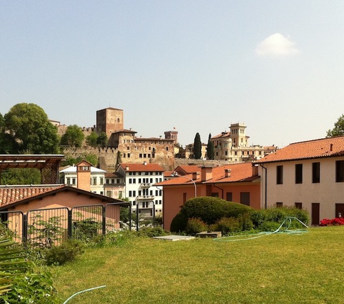 Wife, mom, runner, wannabe writer.  Expat currently living in a small town in Northern Italy.  Learning to love most things in this new place.