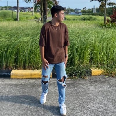 RamViIIanueva's profile picture. 𝟷8 | ...