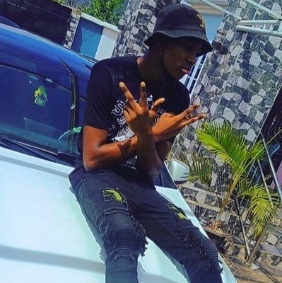 FrankS19905050's profile picture. am simple too shy