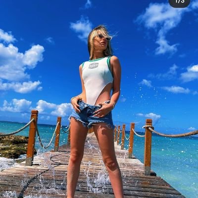 Cemresolmaz789's profile picture. CSFC SONSUZ