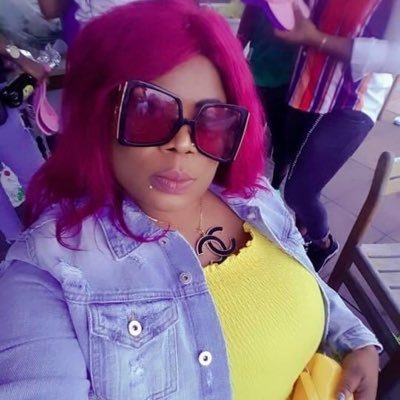 sharon87864817's profile picture. 