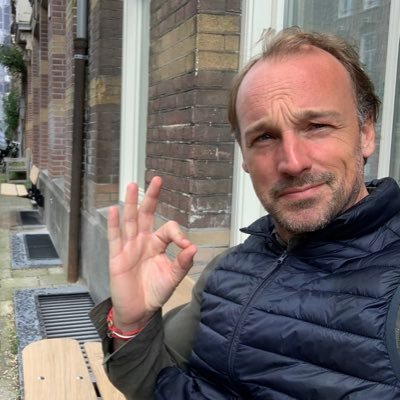 Andriespv's profile picture. impact investing & venture building