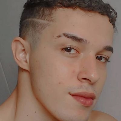 🏳️‍🌈
apenas um trouxa