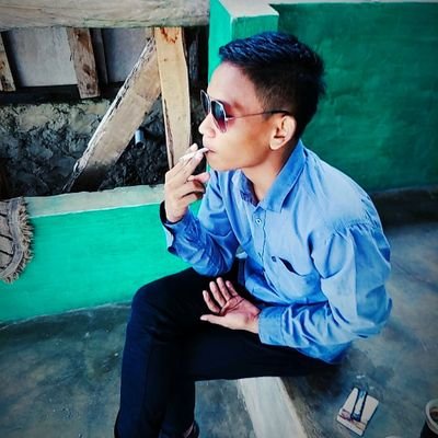 Riskinur1998's profile picture.