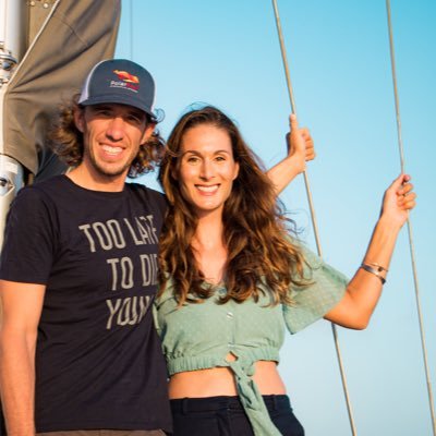 Former corporate dwellers turned ocean voyagers⛵️🌍Creating a life of adventures at sea and putting it all on tape 📸🎥 🎞 𝙵𝚘𝚕𝚕𝚘𝚠 𝚢𝚘𝚞𝚛 𝚍𝚛𝚎𝚊𝚖𝚜!