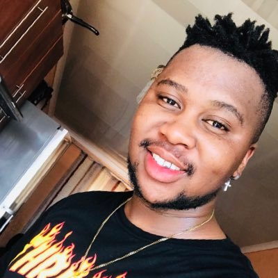 B.Ed Student @Official_TUT || I love football, I stan @Masandawana|| @FCBarcelona|| @LFC|| Messi's fanatic|| Aries ♈️