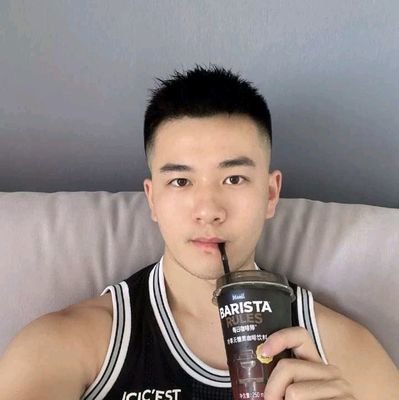 6YsdZoMJUrJ1csH's profile picture. 听风轻轻地吹过