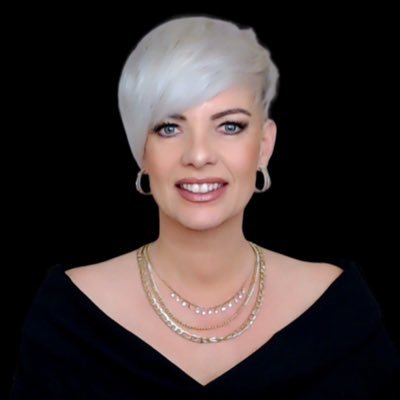 AnjaDiMarco's profile picture. 🔥 COACH! & CEO! @ EMPOWERING VALUE ⏳ neardeath EXPERIENCE! 🎤 public SPEAKER! 💛 saved BELIEVER! 👭 business MOM! 🏆 become the CEO! of your life