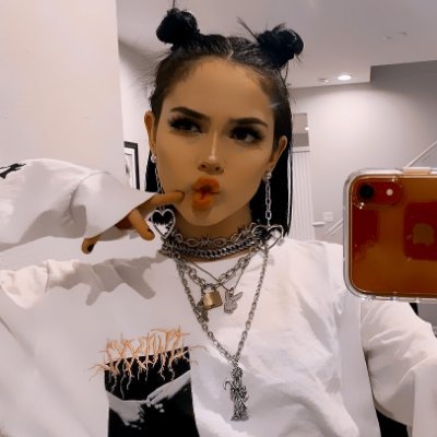𝘛𝘩𝘦𝘳𝘦 𝘪𝘴 α 𝘭𝘪𝘨𝘩𝘵 𝘵𝘩α𝘵 𝘯𝘦𝘷𝘦𝘳 𝘨𝘰𝘦𝘴 𝘰𝘶𝘵 ⚡

❁